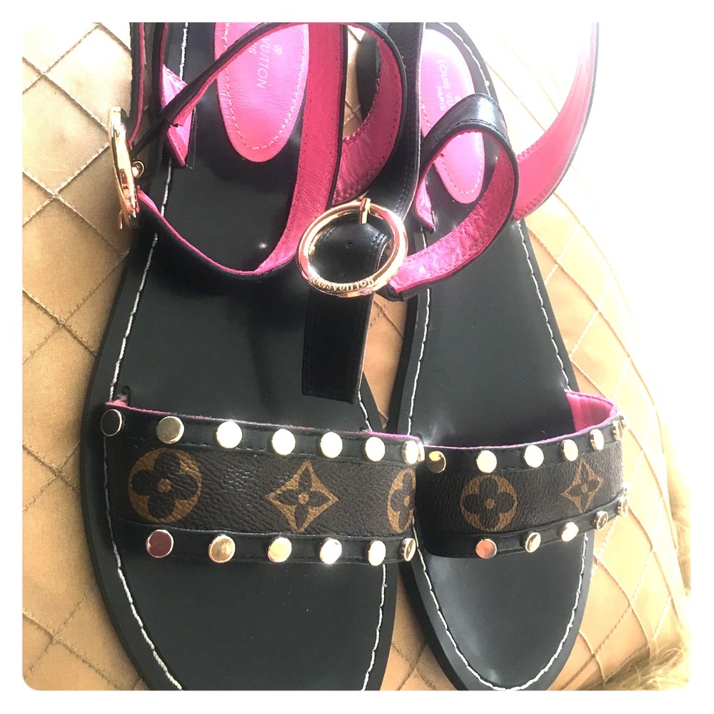 LOUIS VUITTON Passengers flat Sandal leather